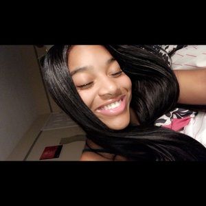 Meet your Posher, Danaysia